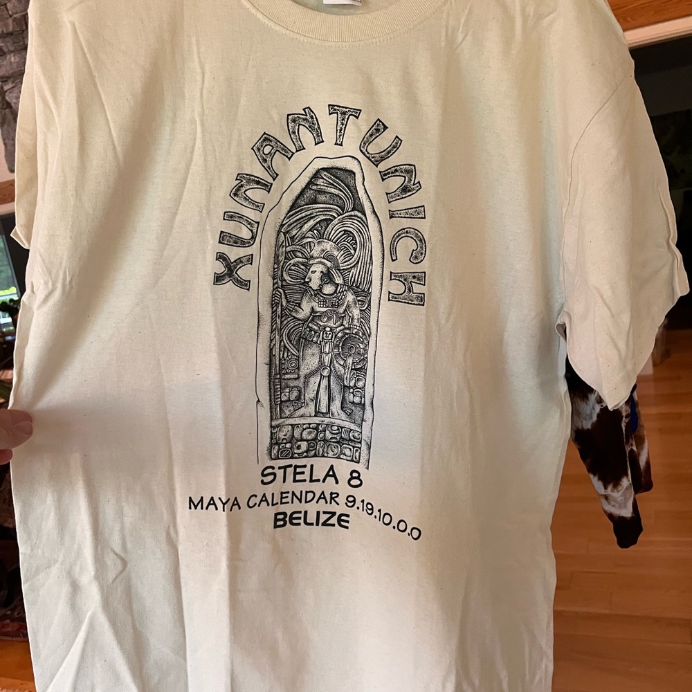 Xunantunich Graphic T-Shirt in Cream